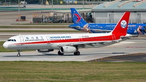 Photo of B-6836 - Airbus A321-231 operated by Sichuan Airlines