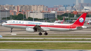 Photo of B-6718 - Airbus A321-231 operated by Sichuan Airlines