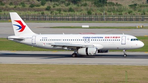 Photo of B-6713 - Airbus A320-232 operated by China Eastern Airlines
