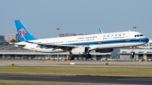 Photo of B-1616 - Airbus A321-231 operated by China Southern Airlines