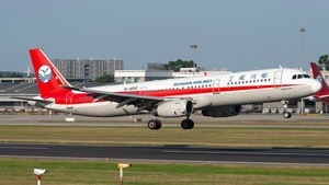 Photo of B-1890 - Airbus A321-231 operated by Sichuan Airlines