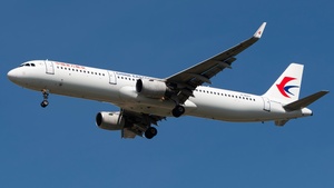 Photo of B-8567 - Airbus A321-211 operated by China Eastern Airlines