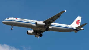 Photo of B-6792 - Airbus A321-232 operated by Air China
