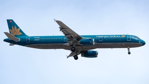 Photo of VN-A397 - Airbus A321-231 operated by Vietnam Airlines