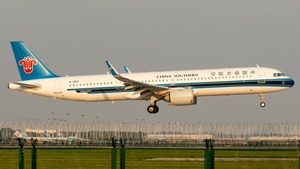 Photo of B-32KZ - Airbus A321-251NX operated by China Southern Airlines