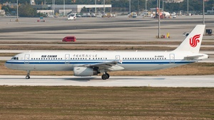 Photo of B-6883 - Airbus A321-232 operated by Air China