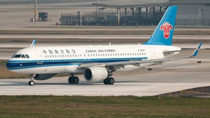 Photo of B-9929 - Airbus A320-214 operated by China Southern Airlines
