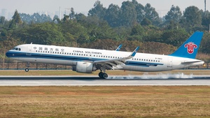 Photo of B-30E2 - Airbus A321-253NX operated by China Southern Airlines