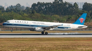 Photo of B-6628 - Airbus A321-231 operated by China Southern Airlines