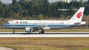 Photo of B-6915 - Airbus A320-214 operated by Air China