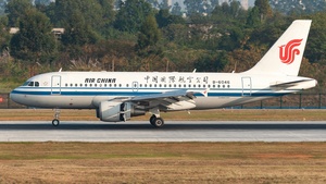 Photo of B-6046 - Airbus A319-115 operated by Air China