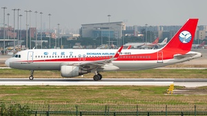 Photo of B-1885 - Airbus A320-214 operated by Sichuan Airlines