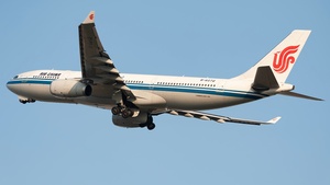Photo of B-6072 - Airbus A330-243 operated by Air China