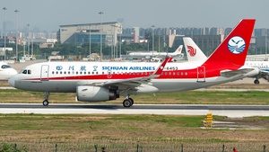 Photo of B-6453 - Airbus A319-133 operated by Sichuan Airlines