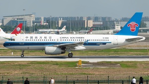 Photo of B-6588 - Airbus A320-232 operated by China Southern Airlines