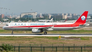 Photo of B-6906 - Airbus A321-231 operated by Sichuan Airlines