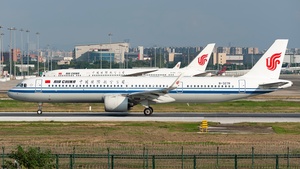Photo of B-327R - Airbus A321-272NX operated by Air China