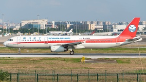 Photo of B-6920 - Airbus A321-231 operated by Sichuan Airlines