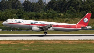 Photo of B-6387 - Airbus A321-231 operated by Sichuan Airlines