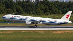 Photo of B-6675 - Airbus A321-213 operated by Air China