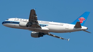 Photo of B-6255 - Airbus A320-214 operated by China Southern Airlines