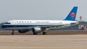 Photo of B-6682 - Airbus A320-214 operated by China Southern Airlines