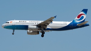 Photo of B-6641 - Airbus A320-232 operated by Chongqing Airlines