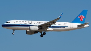 Photo of B-1803 - Airbus A320-214 operated by China Southern Airlines