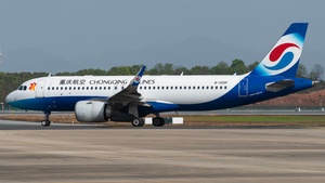 Photo of B-305P - Airbus A320-251N operated by Chongqing Airlines