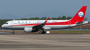 Photo of B-8323 - Airbus A320-214 operated by Sichuan Airlines