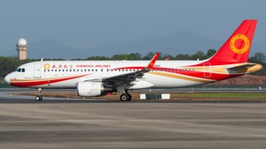 Photo of B-30DX - Airbus A320-214 operated by Chengdu Airlines