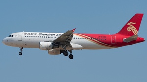 Photo of B-6648 - Airbus A320-214 operated by Shenzhen Airlines