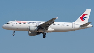 Photo of B-6928 - Airbus A320-214 operated by China Eastern Airlines