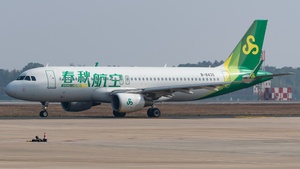 Photo of B-8435 - Airbus A320-214 operated by Spring Airlines