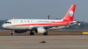 Photo of B-6348 - Airbus A320-232 operated by Sichuan Airlines