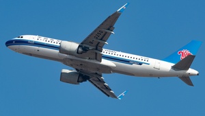 Photo of B-325D - Airbus A320-251N operated by China Southern Airlines