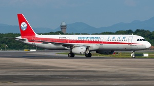 Photo of B-6839 - Airbus A321-231 operated by Sichuan Airlines