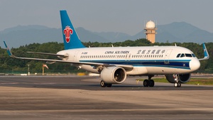 Photo of B-325D - Airbus A320-251N operated by China Southern Airlines
