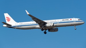 Photo of B-1877 - Airbus A321-232 operated by Air China