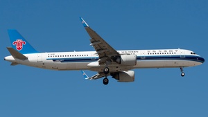 Photo of B-303K - Airbus A321-253N operated by China Southern Airlines