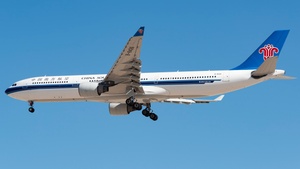 Photo of B-8426 - Airbus A330-323 operated by China Southern Airlines