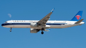 Photo of B-32M3 - Airbus A321-251NX operated by China Southern Airlines