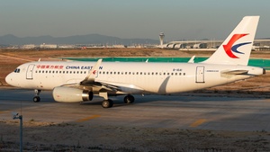 Photo of B-1641 - Airbus A320-232 operated by China Eastern Airlines