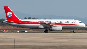 Photo of B-6779 - Airbus A320-232 operated by Sichuan Airlines