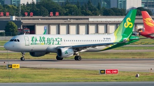 Photo of B-6840 - Airbus A320-214 operated by Spring Airlines