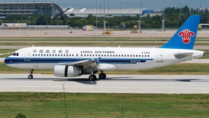 Photo of B-6908 - Airbus A320-232 operated by China Southern Airlines