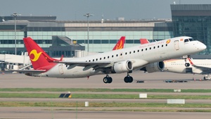 Photo of B-3181 - Embraer ERJ-190LR operated by Tianjin Airlines