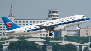Photo of B-6679 - Airbus A320-232 operated by China Southern Airlines