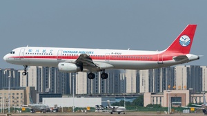 Photo of B-6920 - Airbus A321-231 operated by Sichuan Airlines
