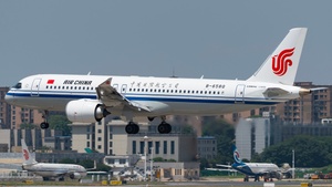 Photo of B-658Q - COMAC C919-100ER operated by Air China